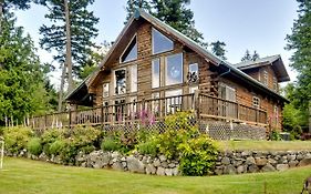Log Home On Lopez-Spencer Spit