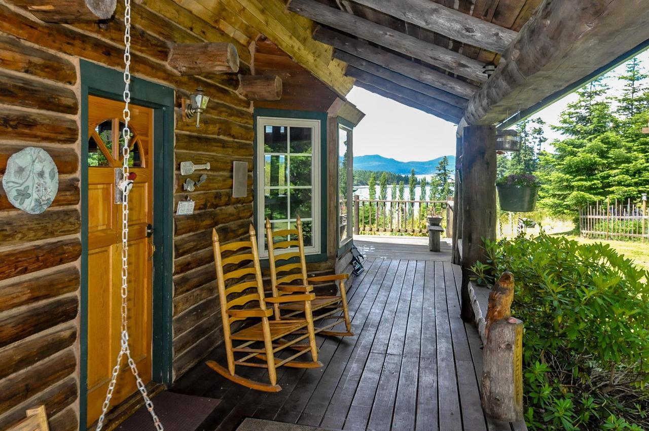 Log Home On Lopez-Spencer Spit Port Stanley Exterior photo