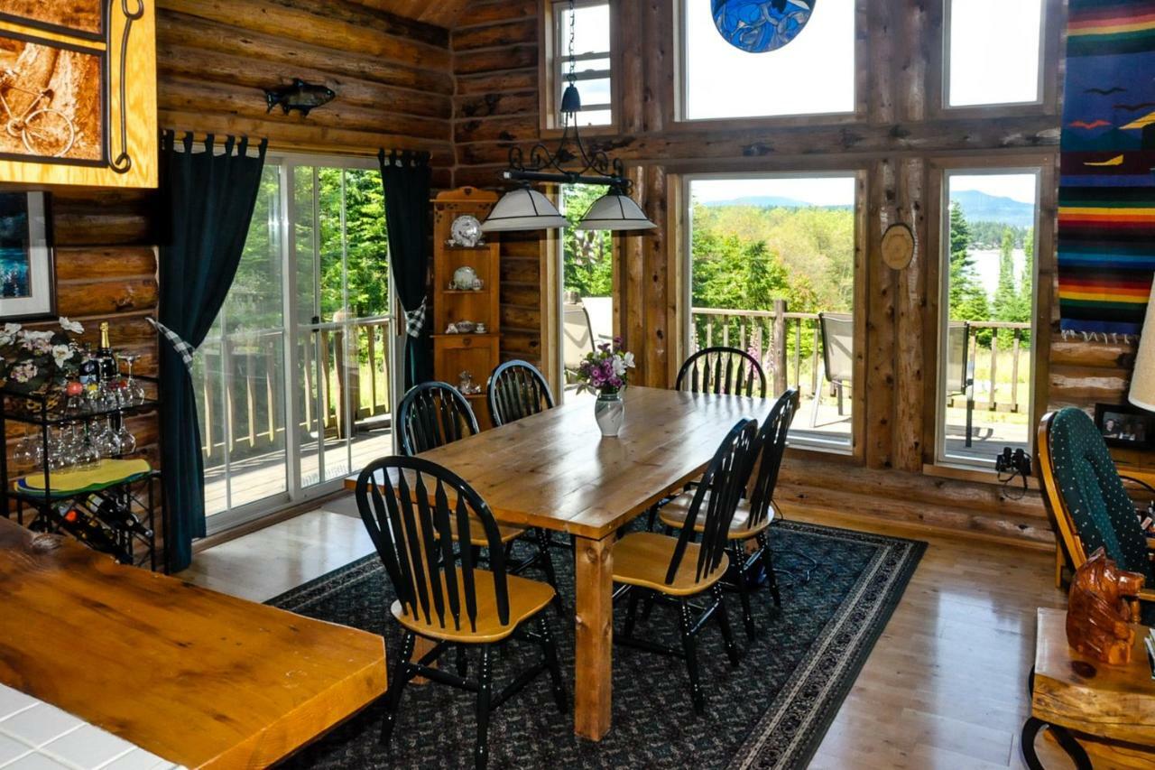 Log Home On Lopez-Spencer Spit Port Stanley Exterior photo